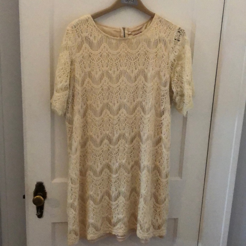 Alar’d State Lace Shift Dress